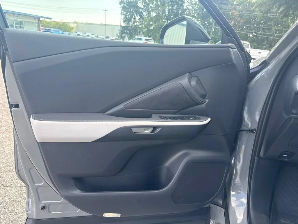 Used 2025  Lexus TX 500h F SPORT Premium image 26