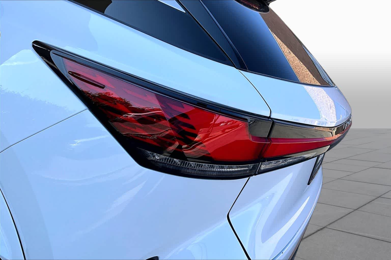 Used 2023 Ultra White Lexus F SPORT Handling image 29
