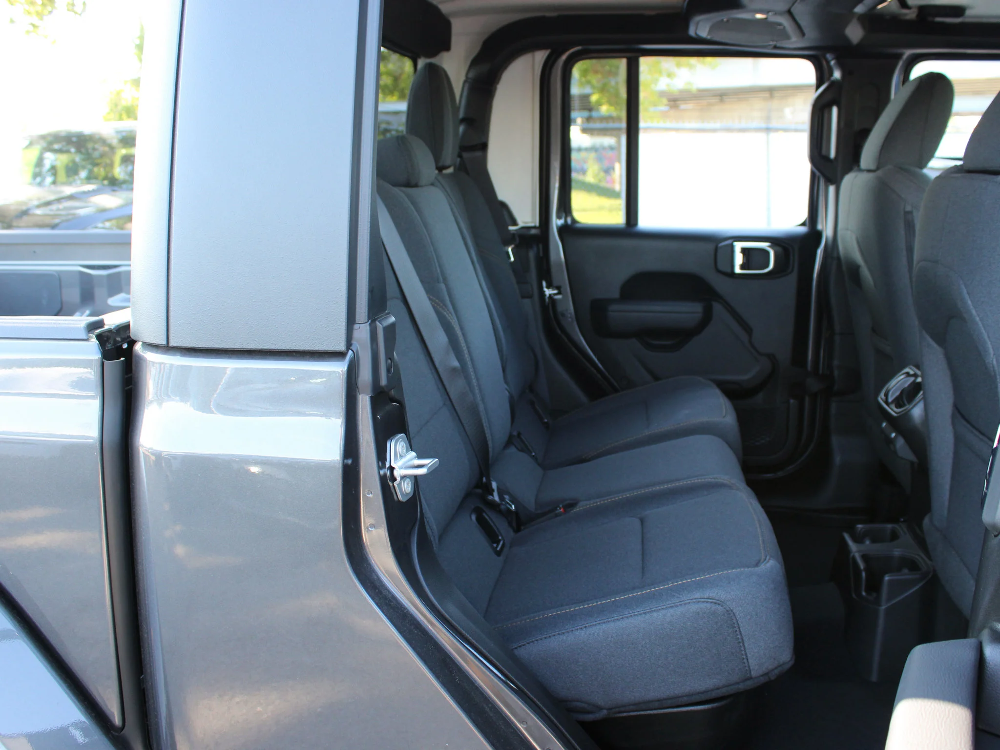 Used 2025 Grey Jeep Sport S* 4x4, Heated Seats/Wheel, Max Tow Package, Remote Start image 12