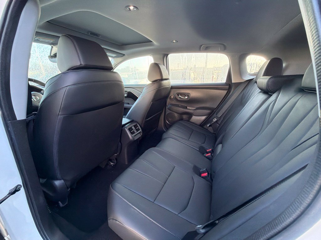 Used 2026  Acura Base image 5