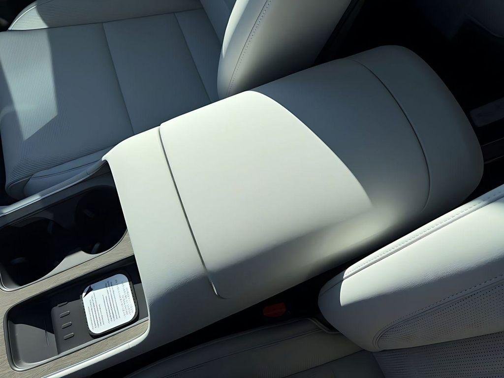 New 2026 Gray Hyundai SEL 7P image 26