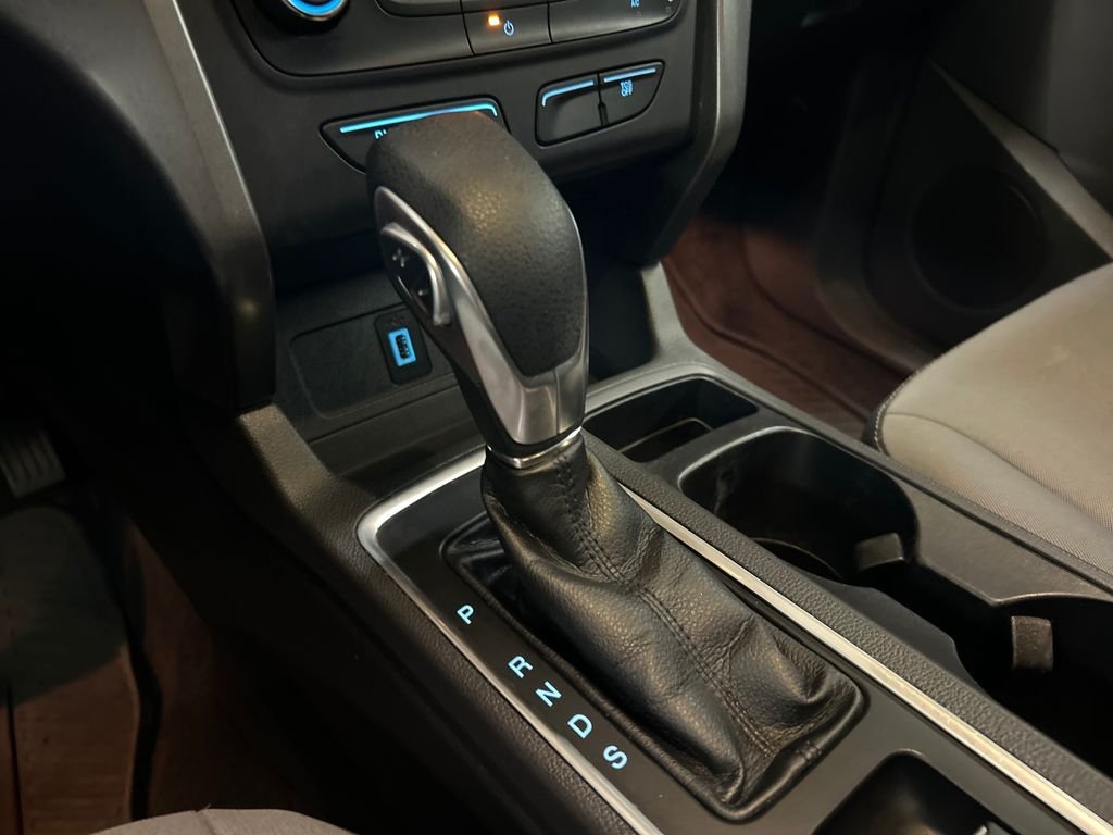 Used 2017 Silver Ford S image 21