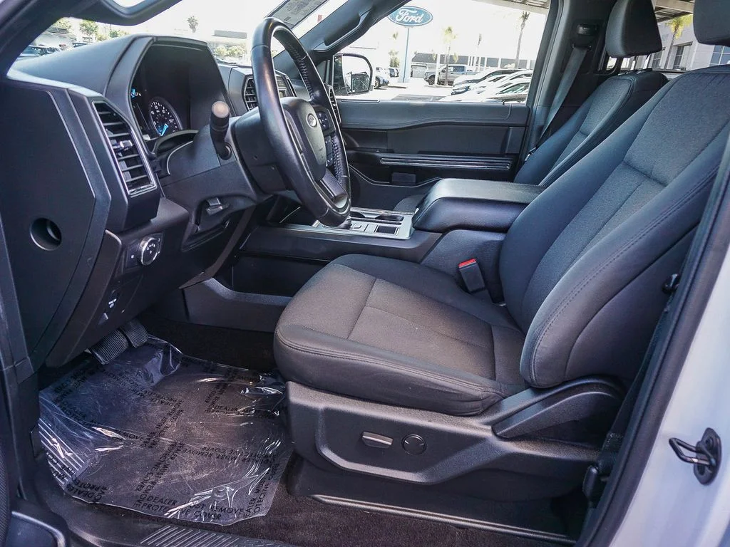Used 2021 White Ford XL image 18