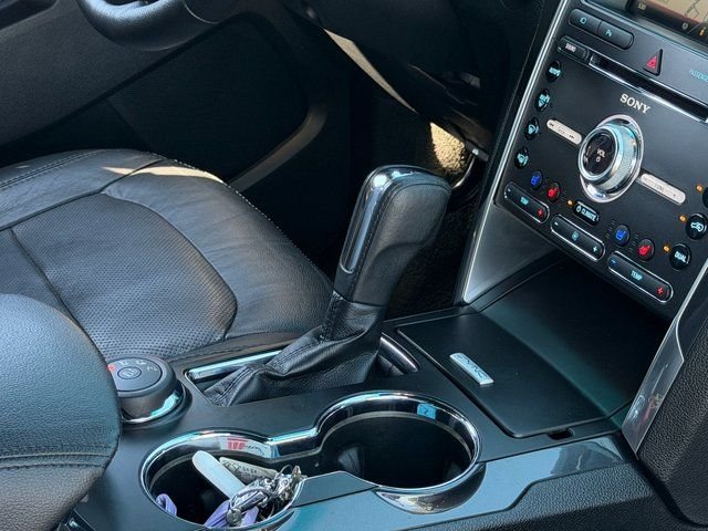 Used 2016 Blue Ford Limited image 27