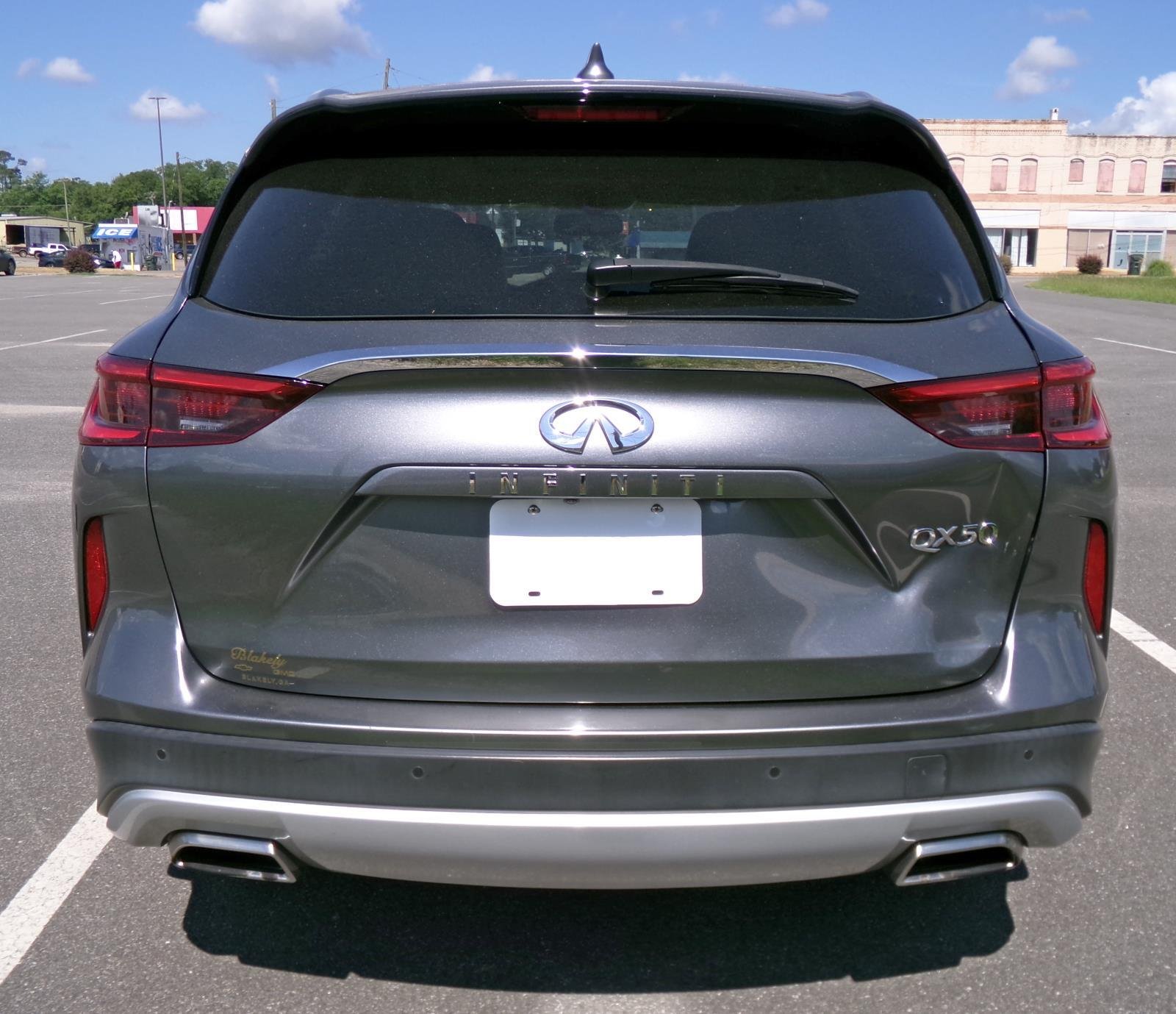 Used 2021 Graphite Shadow INFINITI LUXE image 4