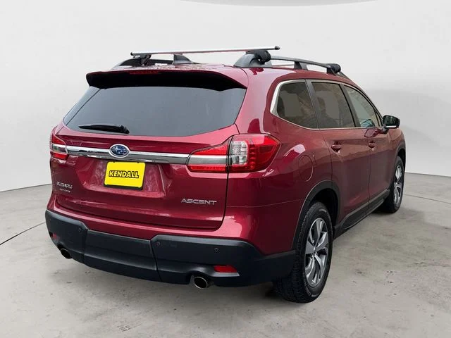 Used 2022 Crimson Red Pearl Subaru Premium image 5