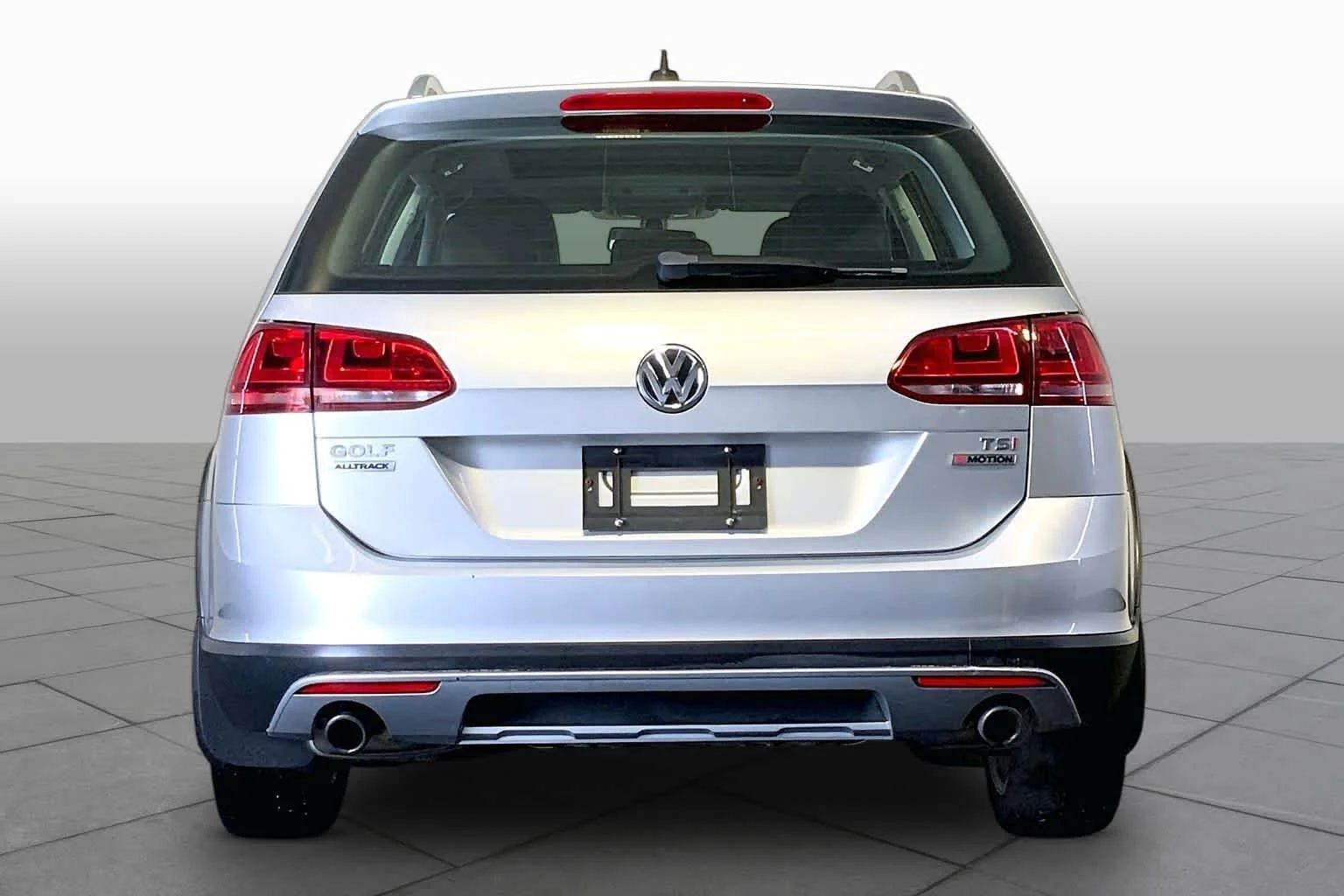 Pre-Owned 2017 Volkswagen Golf Alltrack SE
