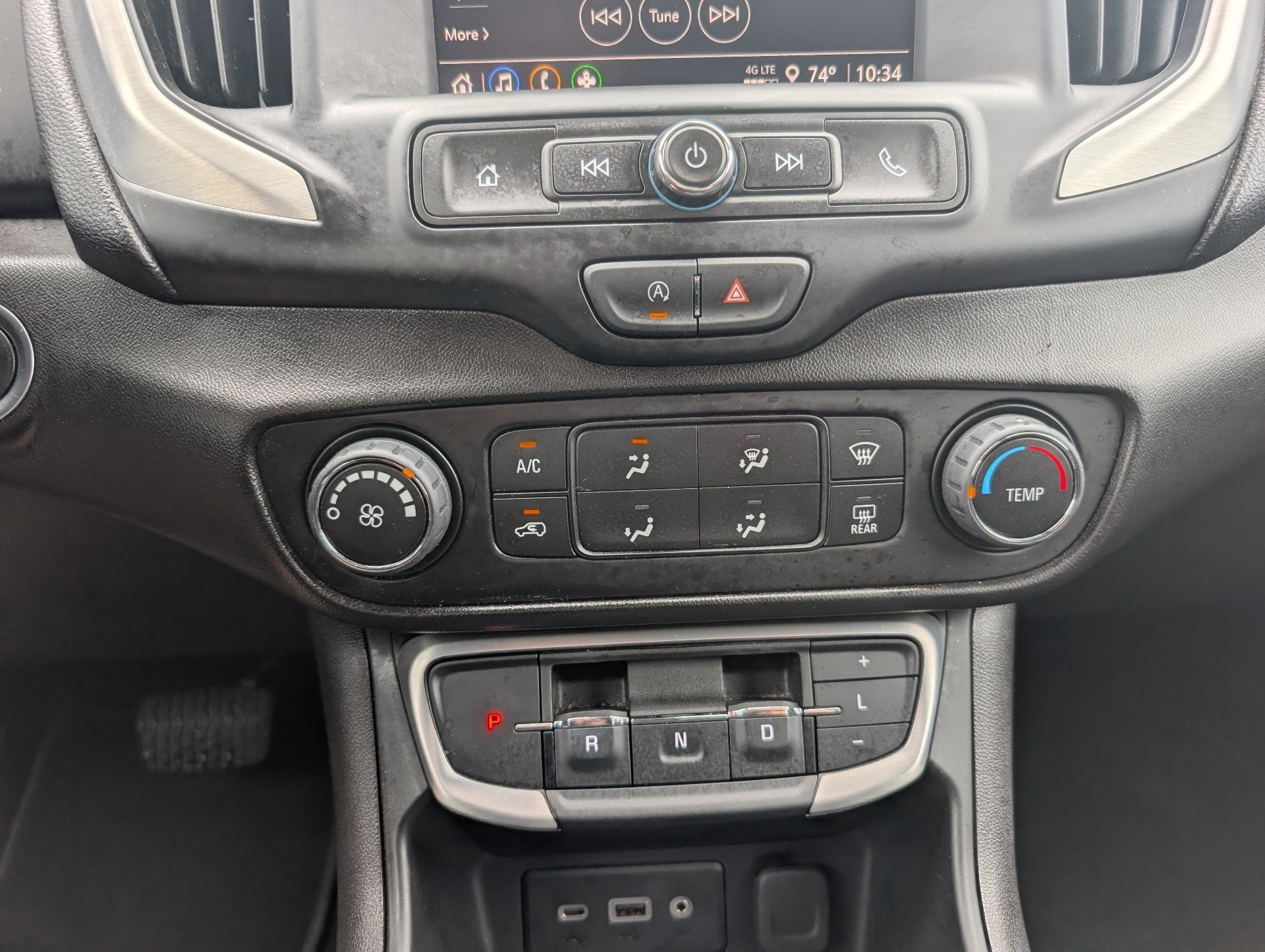 Used 2024 White GMC SLE image 17