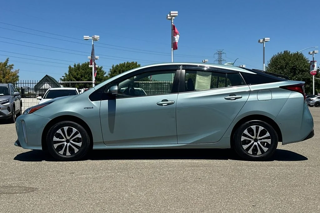 Used 2020 Beige Toyota LE AWD-e image 10
