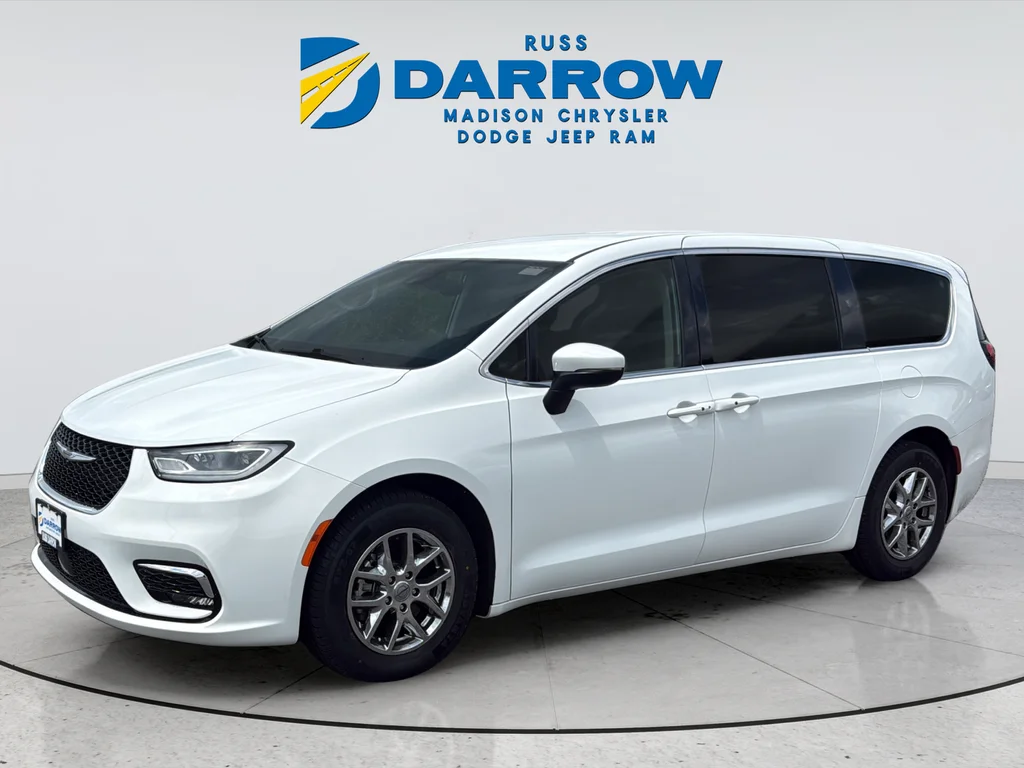 Used 2023 White Chrysler Touring L image 1