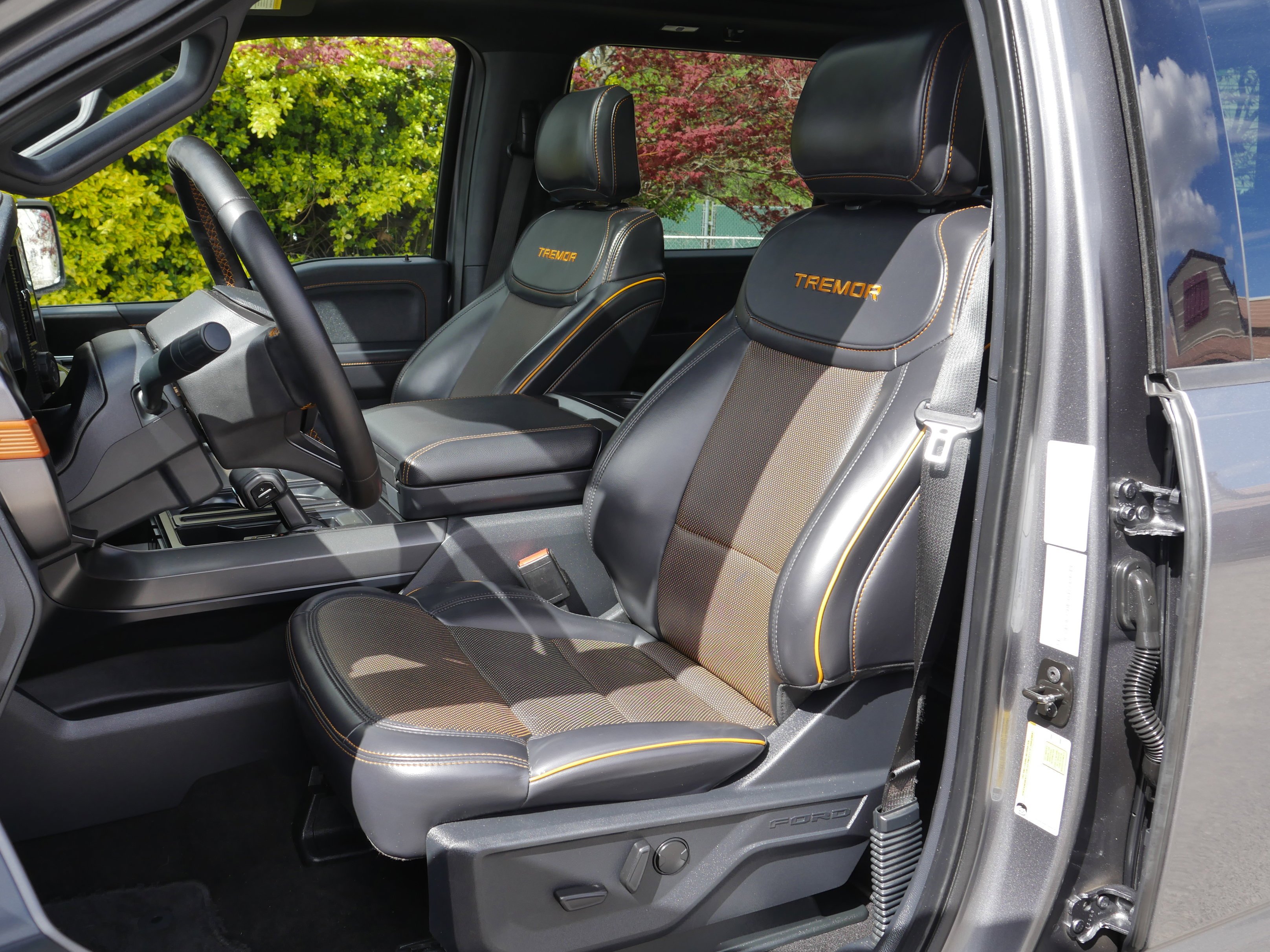 Certified Used 2025 Gray Ford Tremor image 37