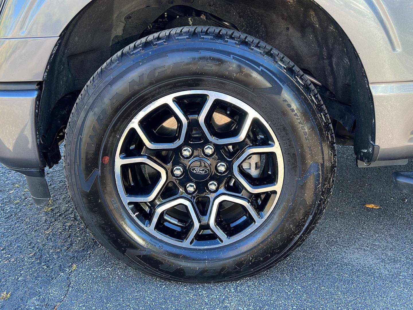 Used 2023 Carbonized Gray Ford XLT image 28