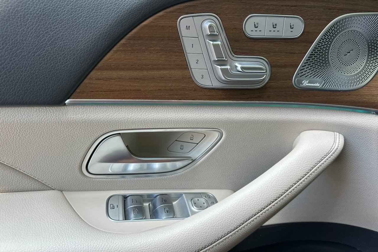 Used 2020 Lunar Blue Metallic Mercedes-Benz GLS 450 image 10
