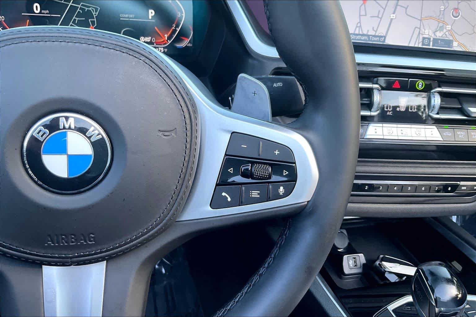Used 2022 Misano Blue Metallic BMW sDrive30i image 21