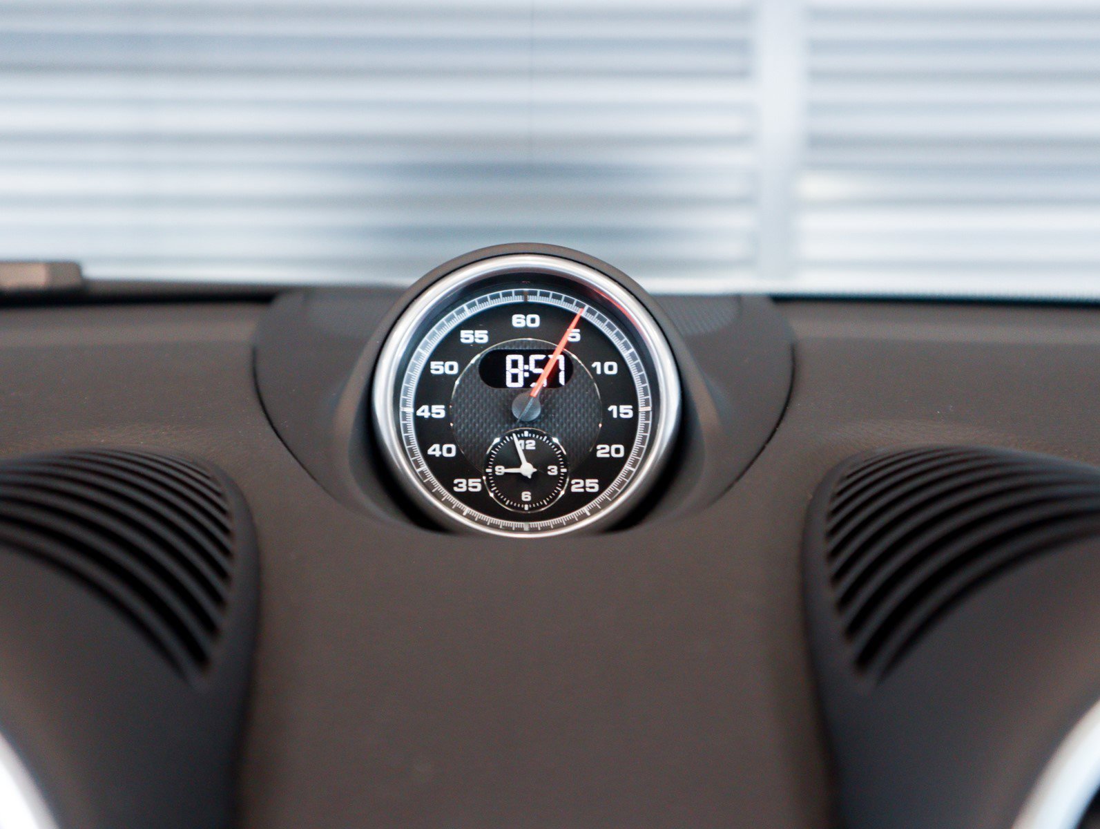 2025 Porsche 718 - Photo 24