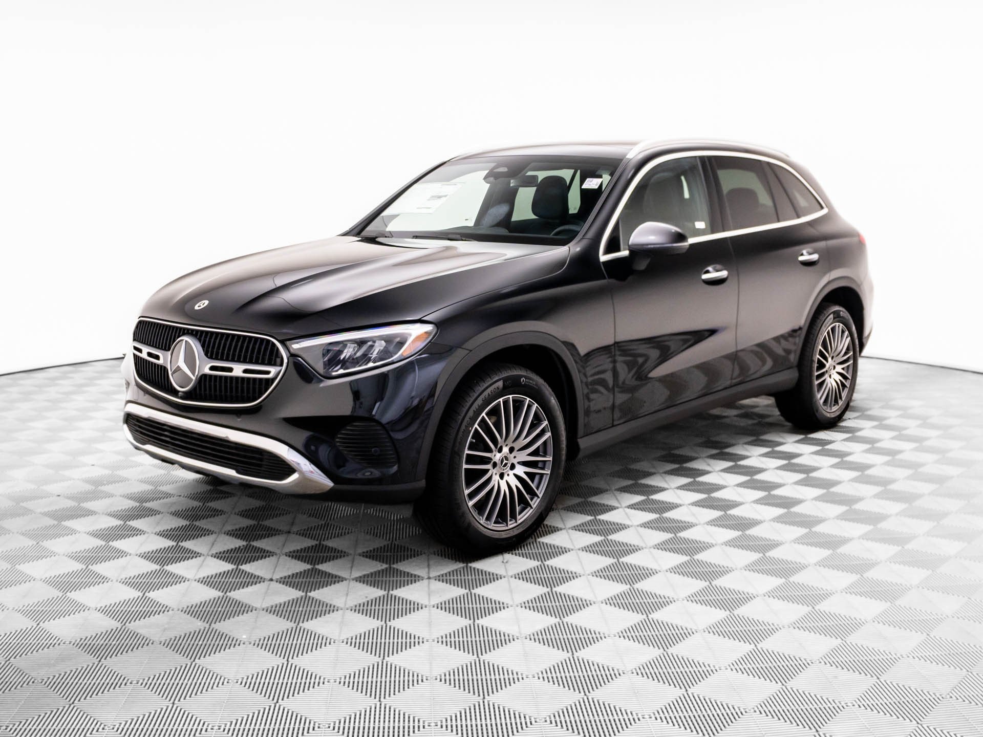 Used 2026 Black Mercedes-Benz GLC 300 image 1