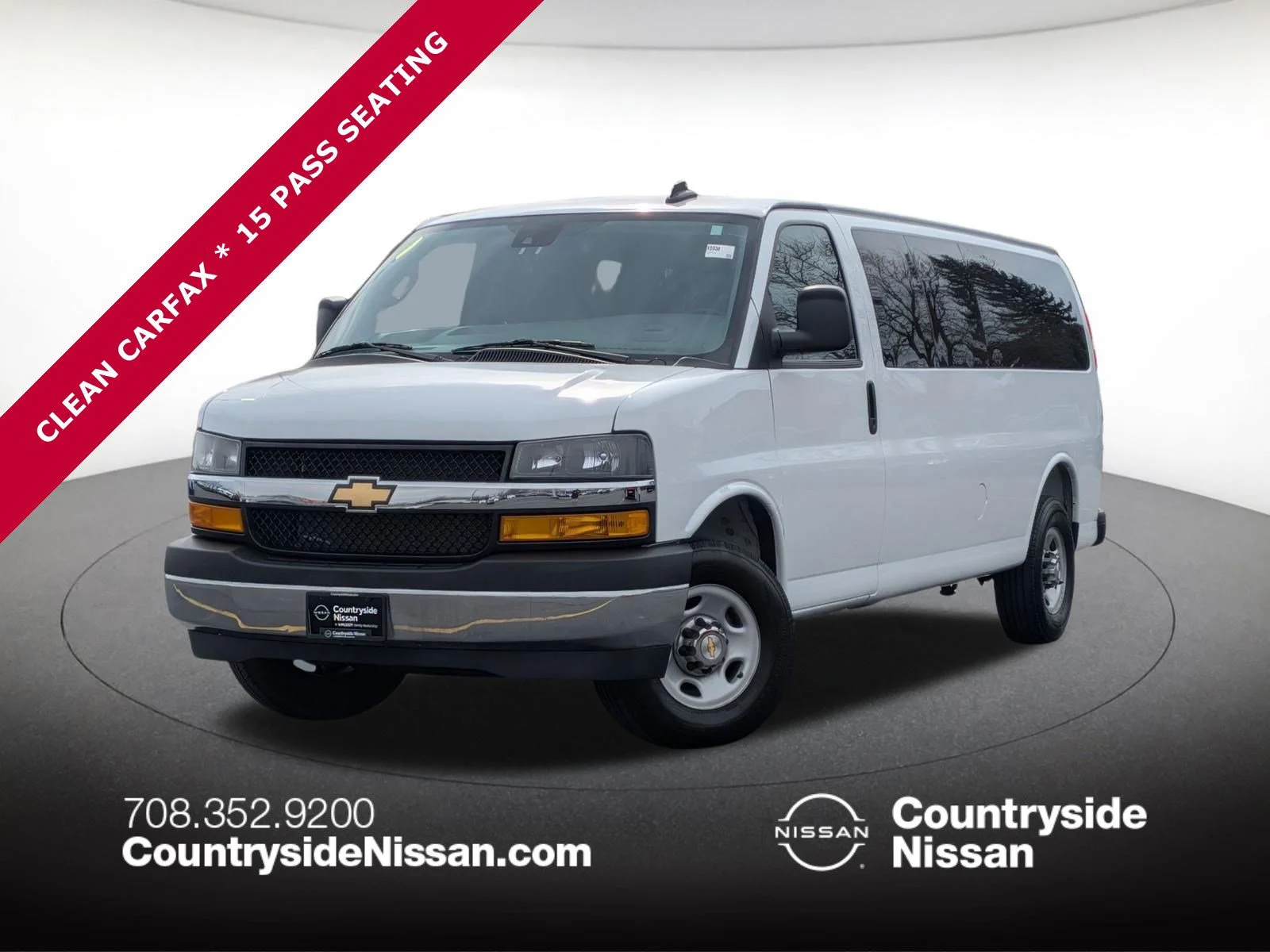 2025 Chevrolet Express 3500 LT Extended's photo
