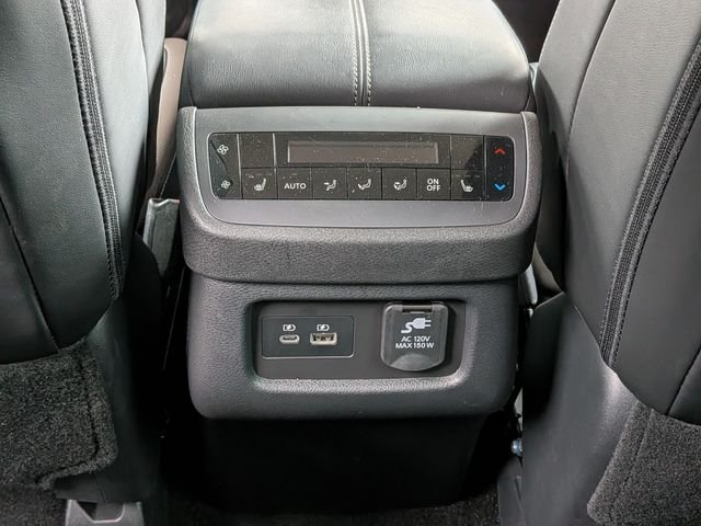 Used 2025 Gray Nissan Platinum image 11