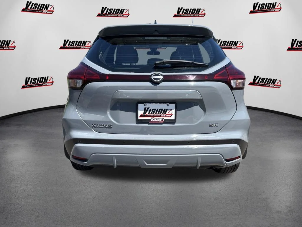 Used 2024 Gray Nissan SR image 4