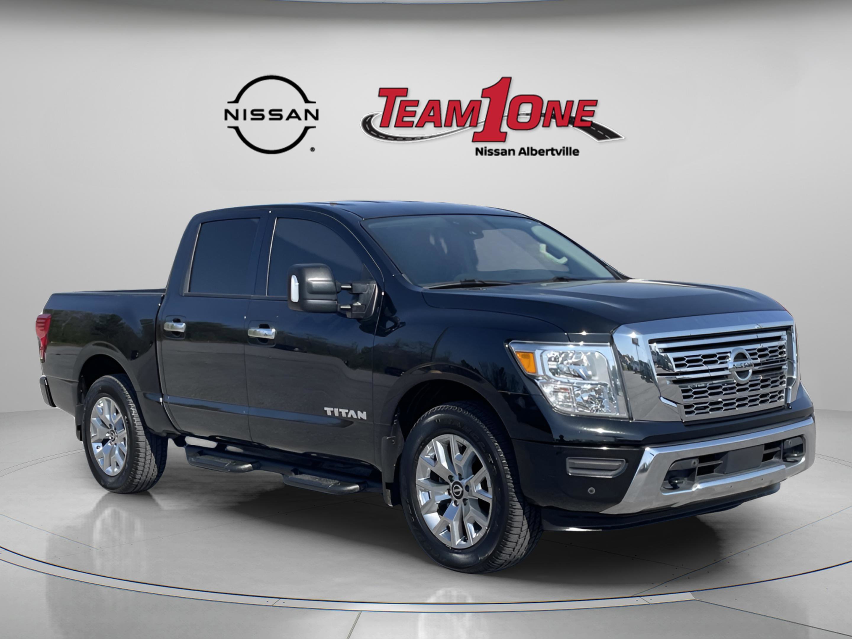 2022 Nissan Titan SV