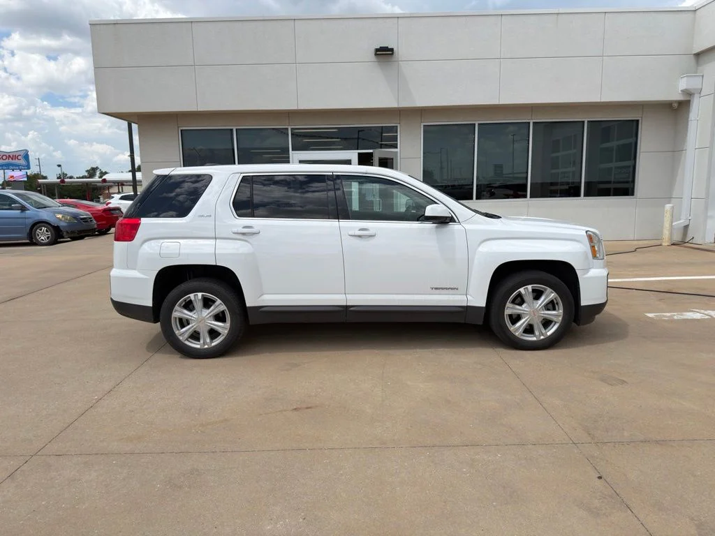 Used 2017 GMC Terrain SLE-1 with VIN 2GKALMEK3H6302662 for sale in McPherson, KS
