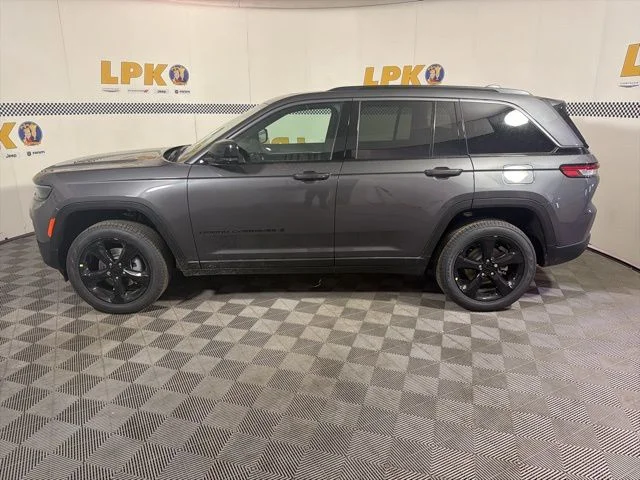 New 2026 Baltic Gray Metallic Clear-Coat Exterior Paint Jeep Limited image 13
