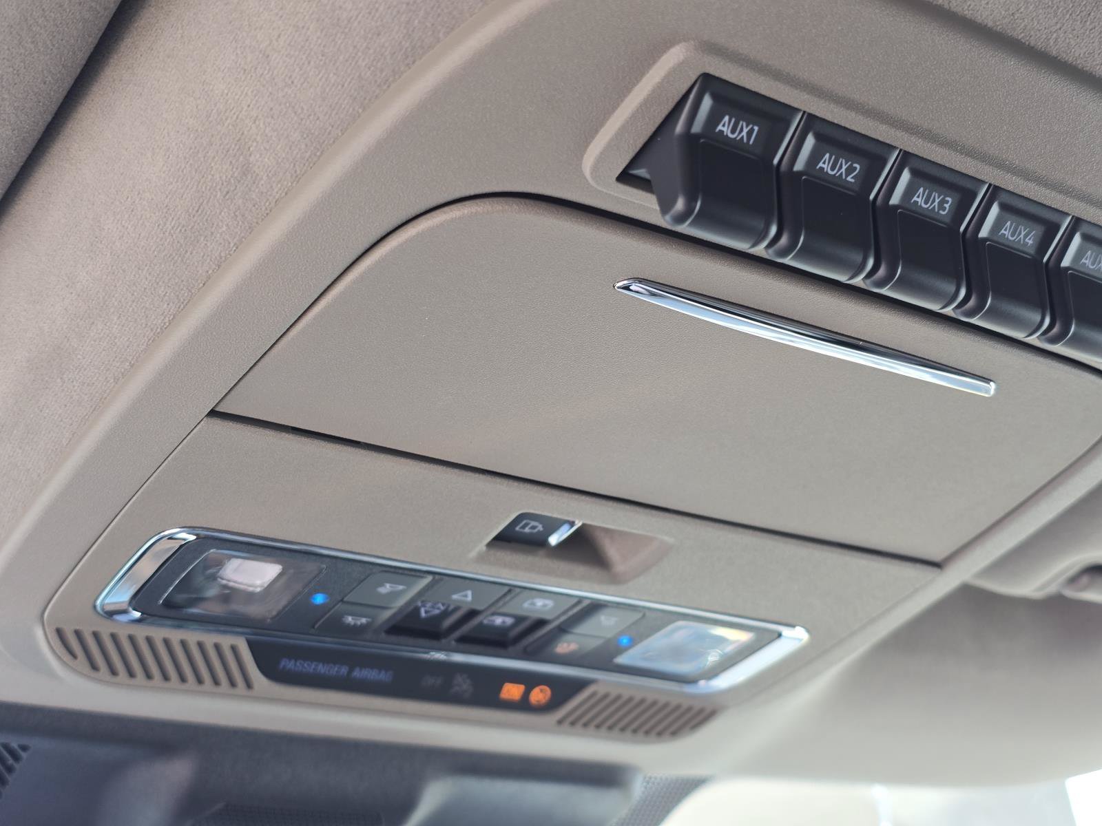 New 2026 Agate Black Metallic FORD F-350® Platinum® image 30