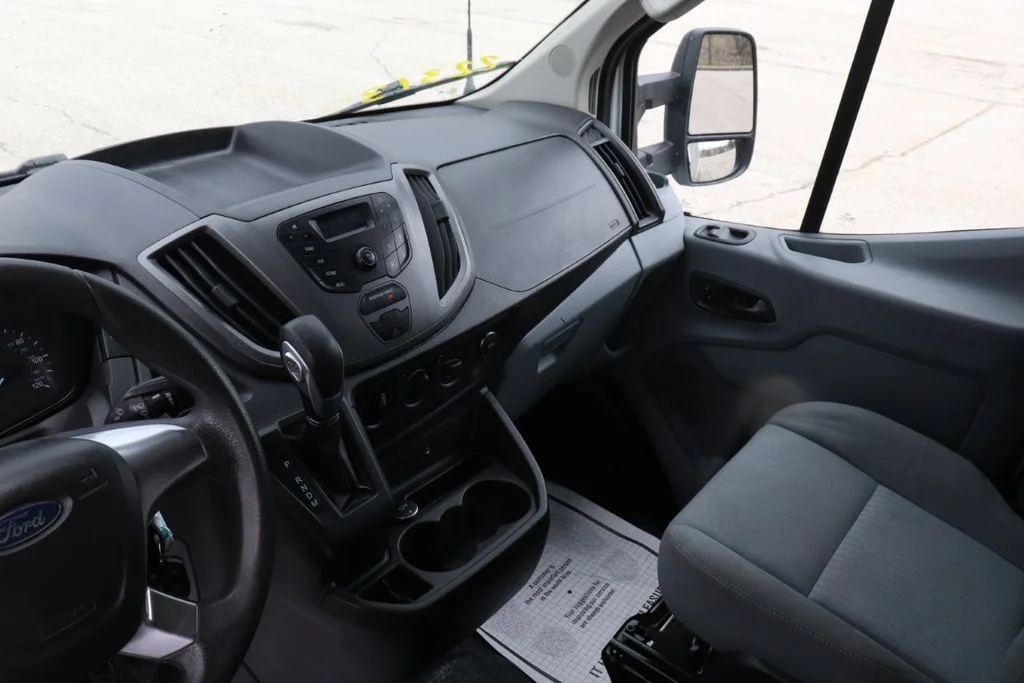 Used 2015 White Ford Base image 13