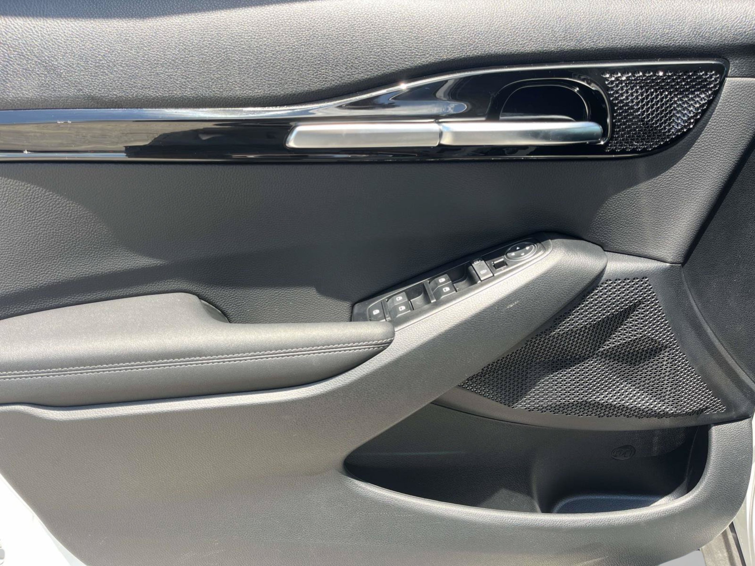 New 2026 Snow White Pearl Kia S image 18