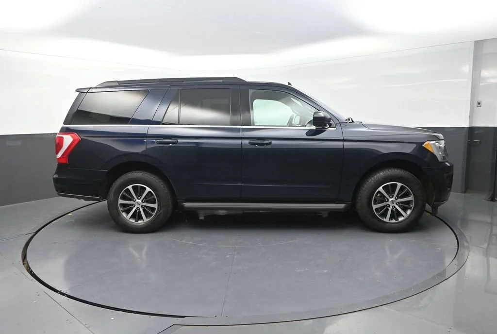 Used 2021 Blue Ford XL image 38