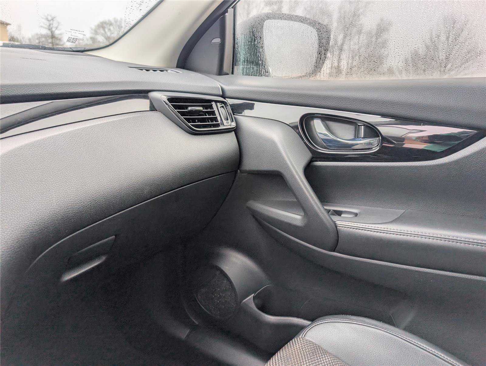 2022 Nissan Rogue Sport SV - Photo 28