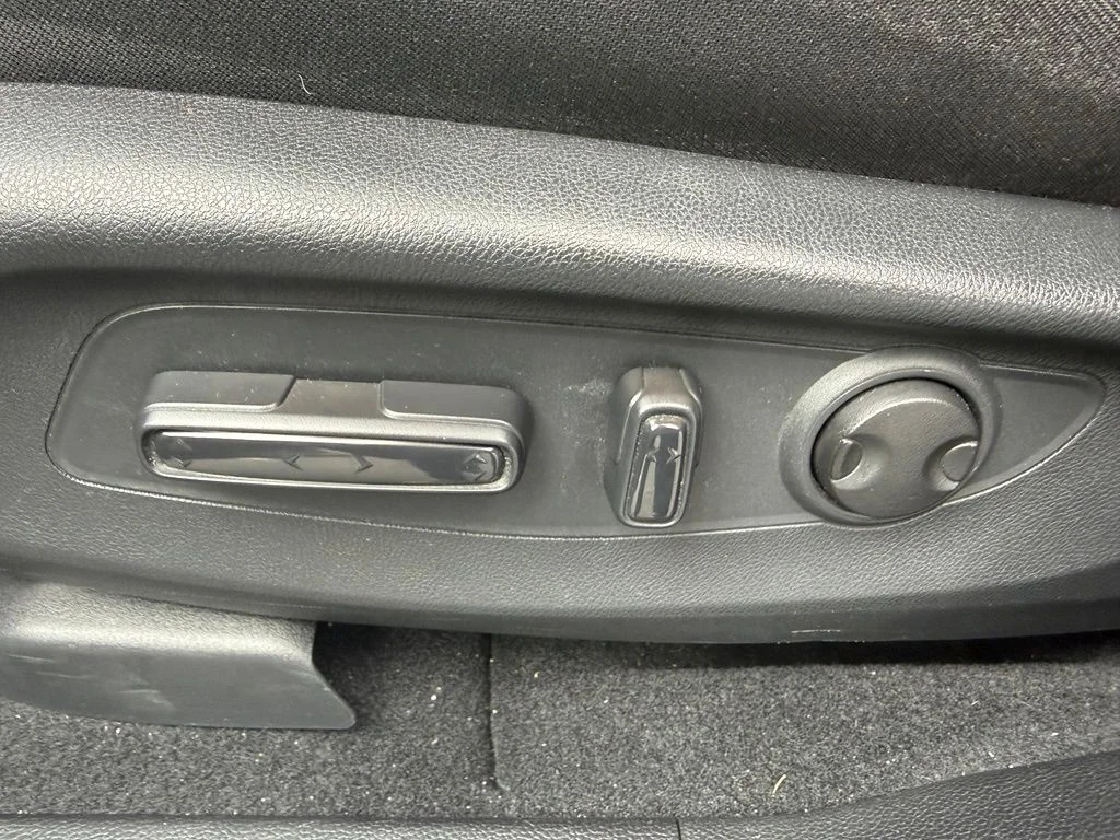 Used 2024 Meteorite Gray Metallic Honda EX image 10