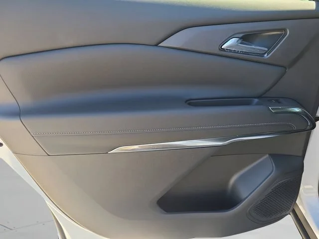 New 2026 Summit White Chevrolet LT image 19