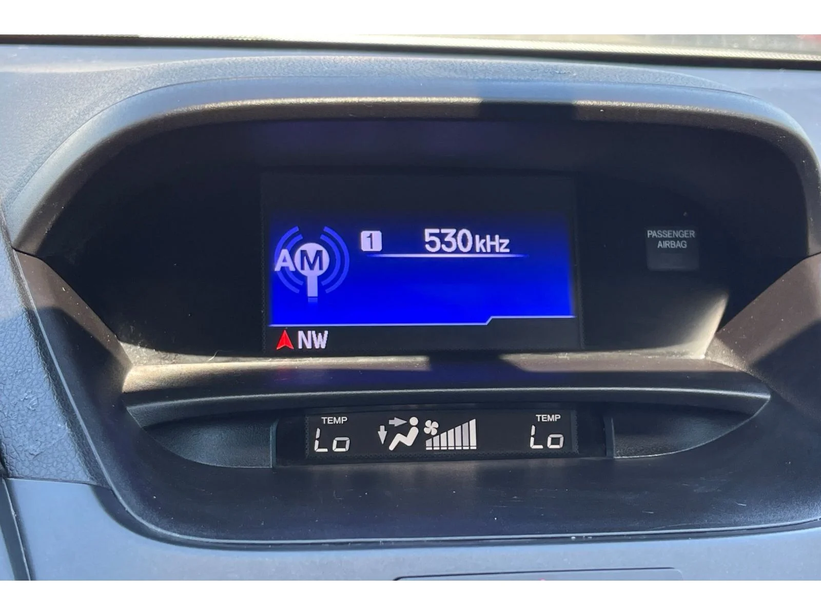 Used 2017 White Diamond Pearl Acura w/AcuraWatch Plus image 27