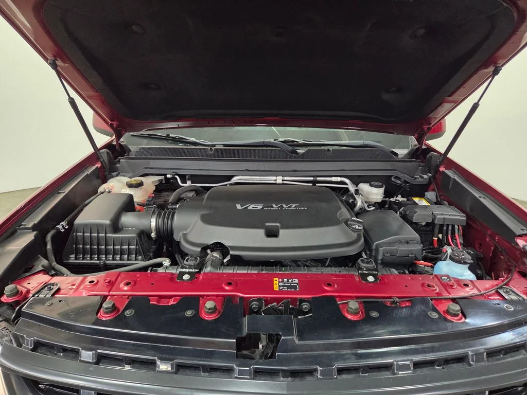 Used 2019 Red Chevrolet ZR2 image 6