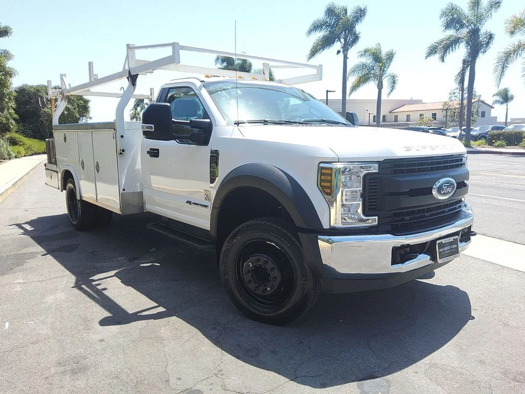 Used 2019 White Ford XL image 31
