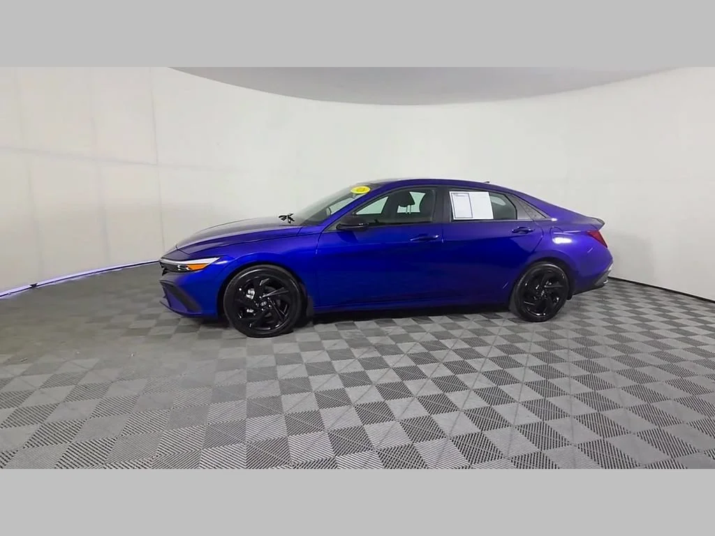 Used 2026 Intense Blue Hyundai SEL Sport image 46