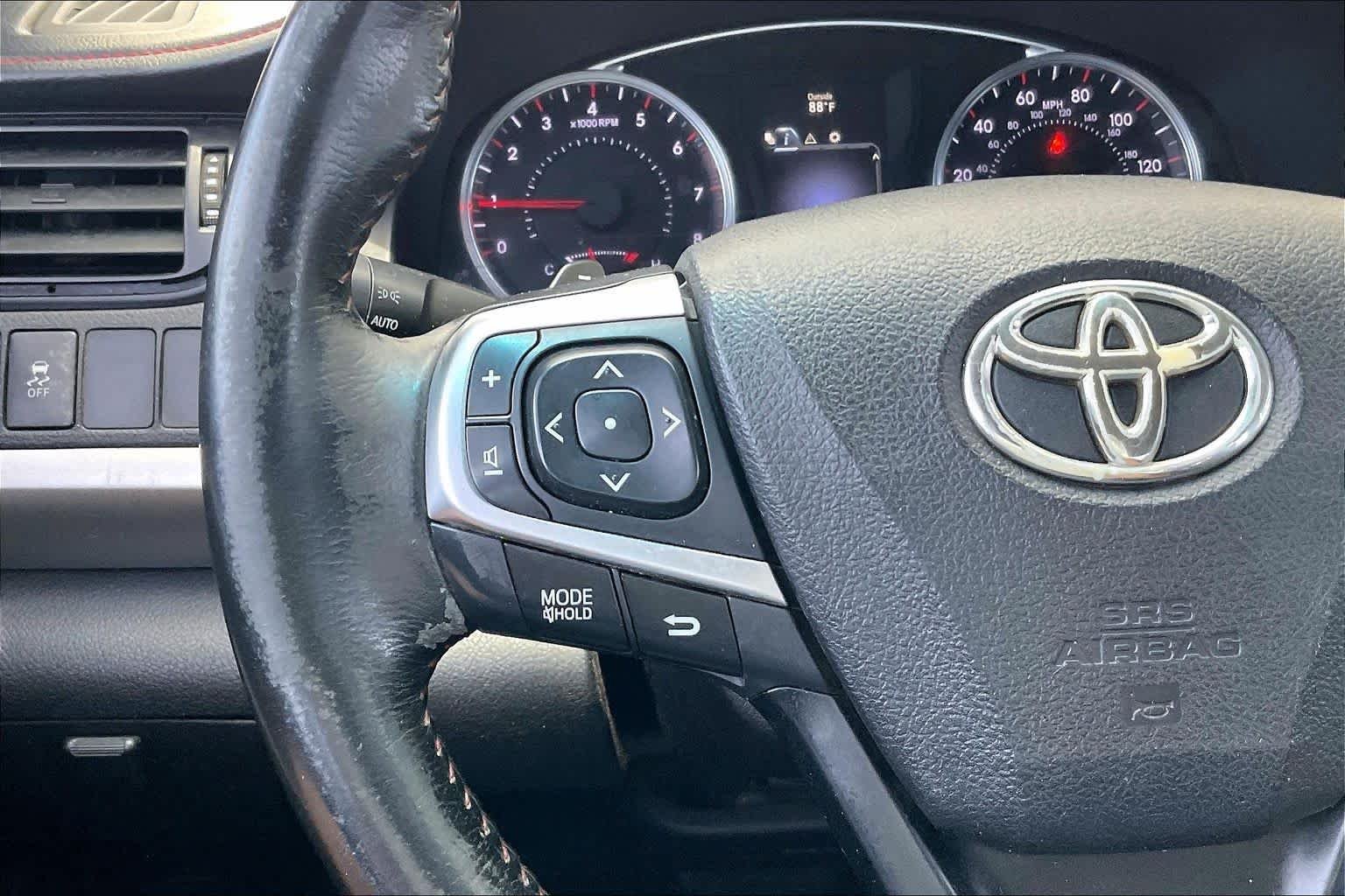 Used 2015 Predawn Gray Mica Toyota SE image 20
