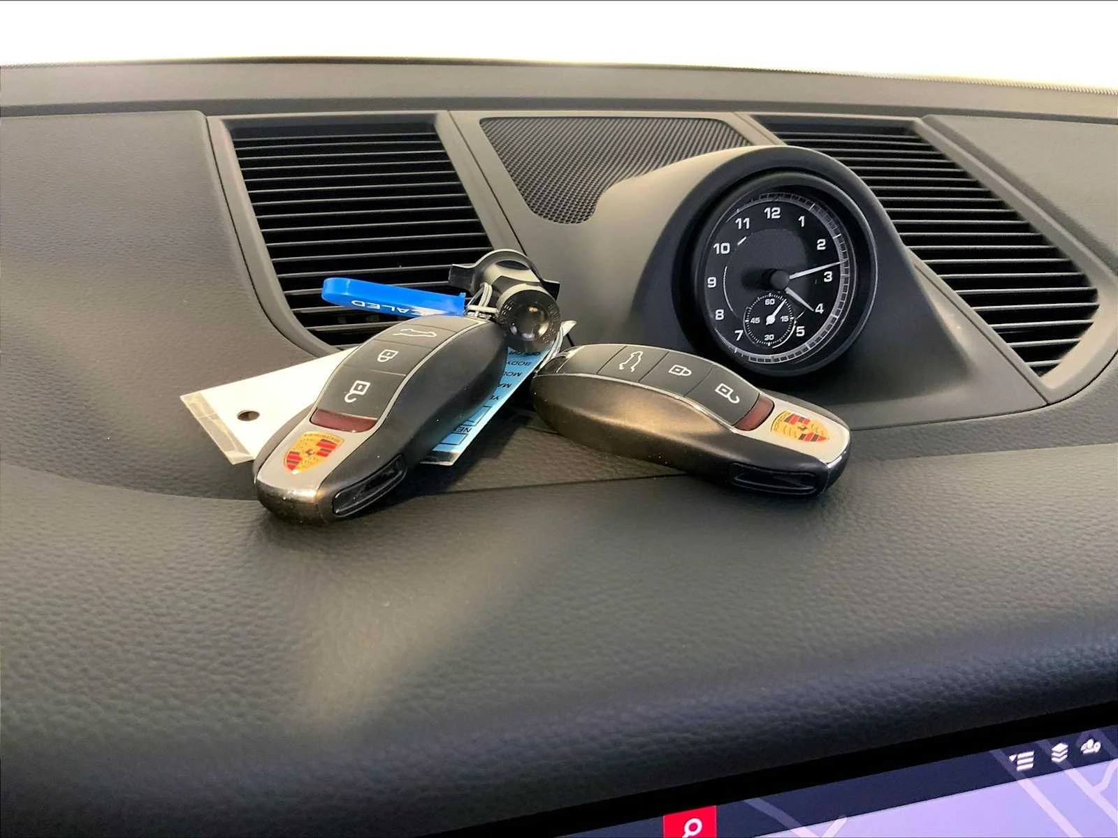 2026 Porsche Macan Base - Photo 21