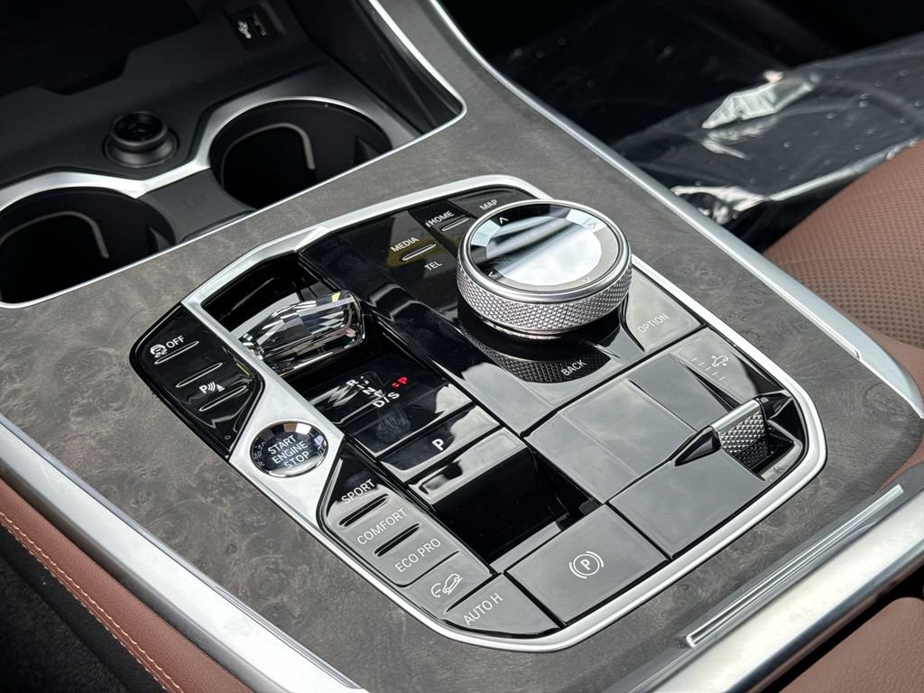 New 2027 Mineral White Metallic BMW xDrive40i image 22