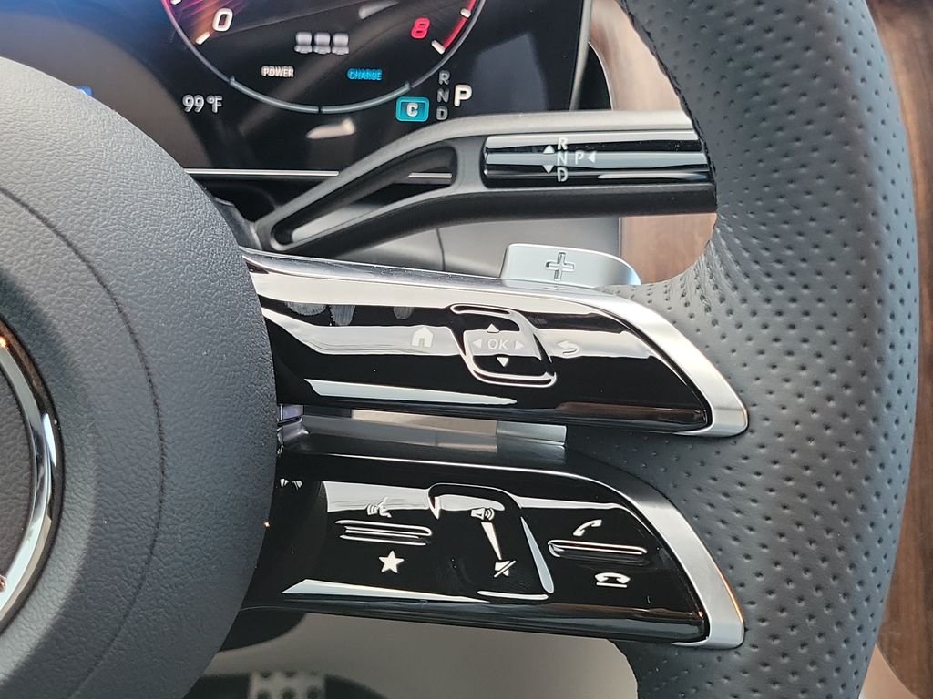 New 2027 Black Mercedes-Benz GLC 300 image 25