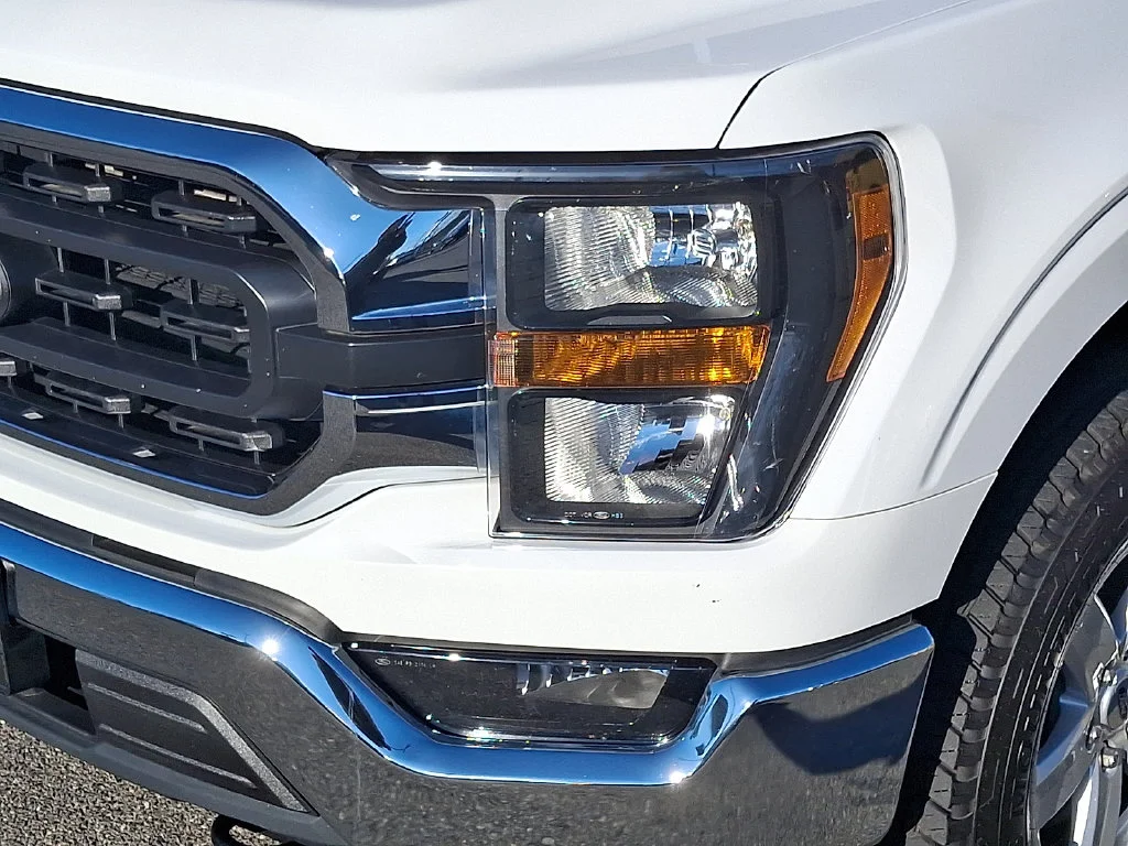 Used 2023 White Ford XLT image 10