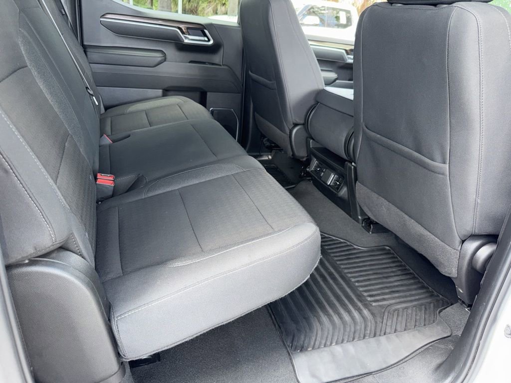 2025 Chevrolet Silverado 1500 LT - Photo 25
