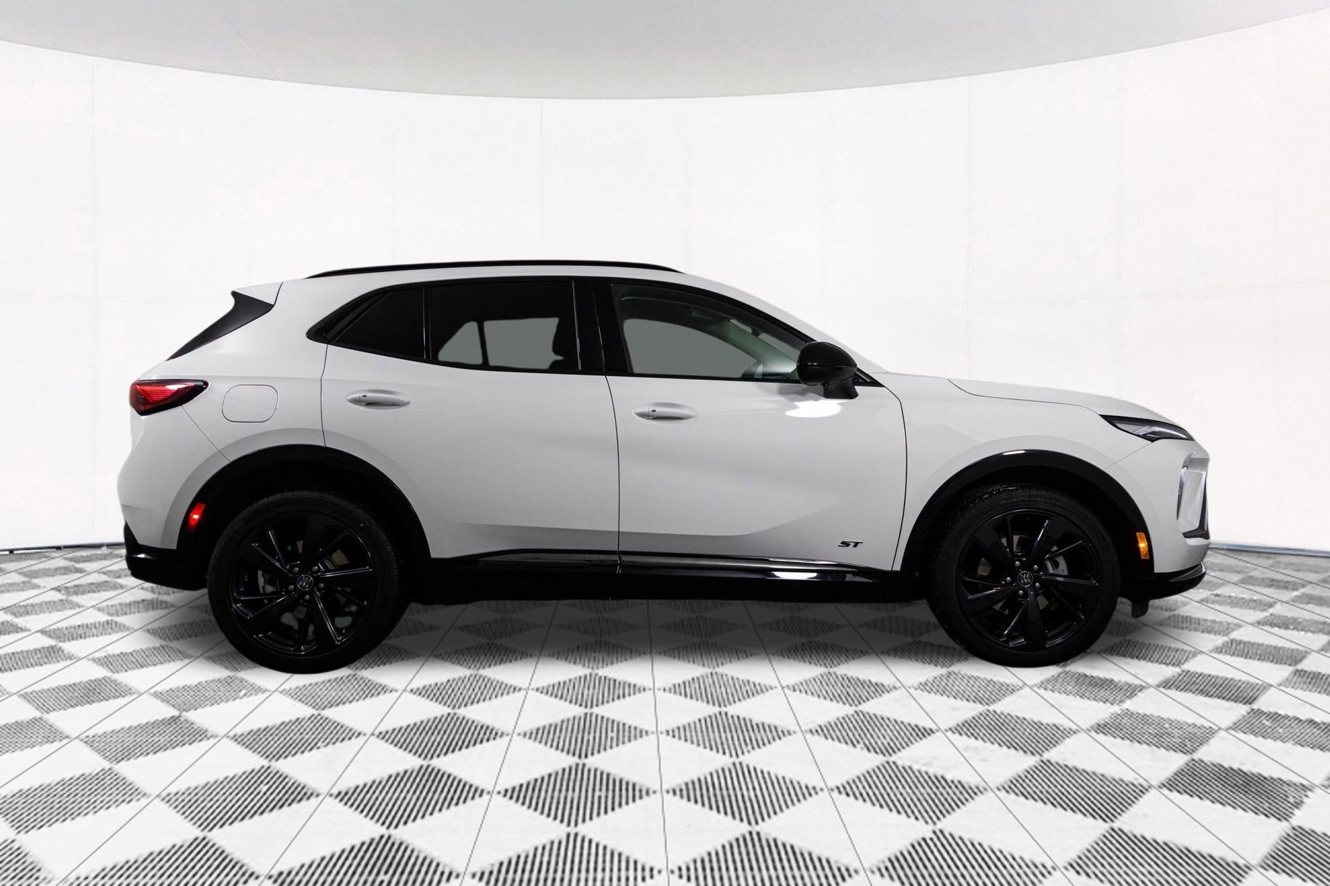 2025 BUICK ENVISION - Image 16