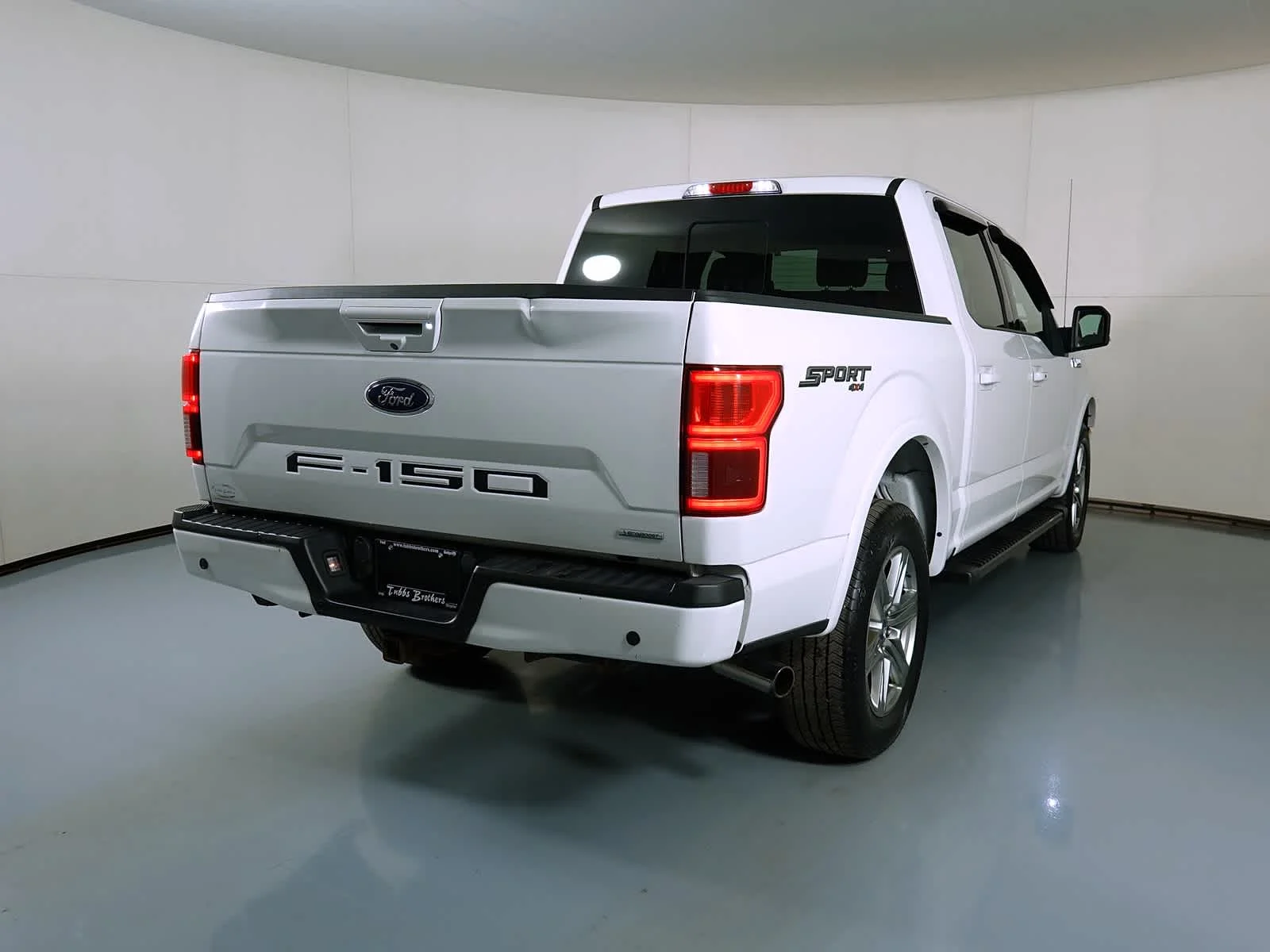 Used 2019 Oxford White Ford LARIAT image 3