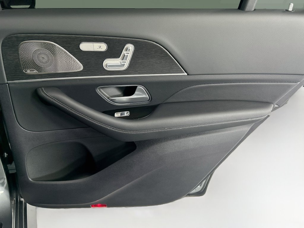 New 2026 Selenite Grey Metallic Mercedes-Benz GLS 450 image 26
