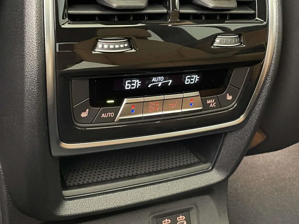 New 2027 Black BMW xDrive40i image 19