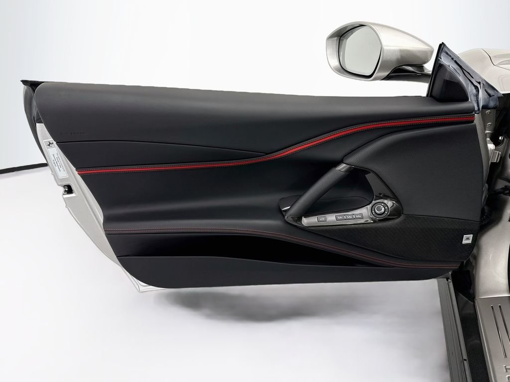 Used 2022  Ferrari Base image 29
