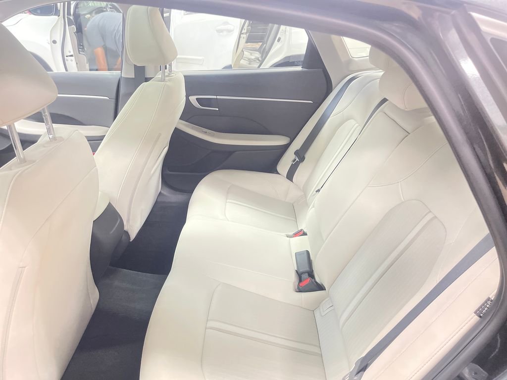 Used 2024 Gray Hyundai SEL image 27