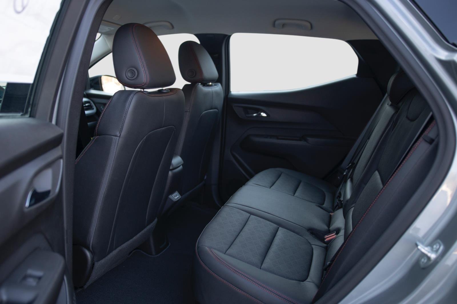 2027 Chevrolet Bolt RS - Photo 23